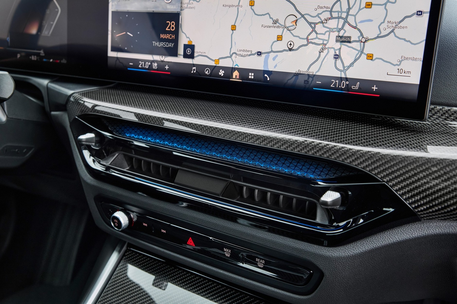 Nowy panel nawiewów w odświeżonym BMW serii 3