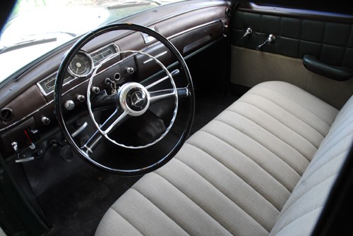 Mercedes 180 D - Ponton z... kołami