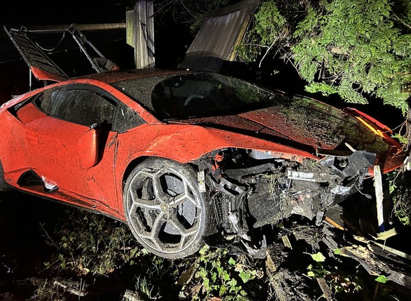 13-latek wsiadł za kierownicę Lamborghini Huracana. Efekt widać na zdjęciu...