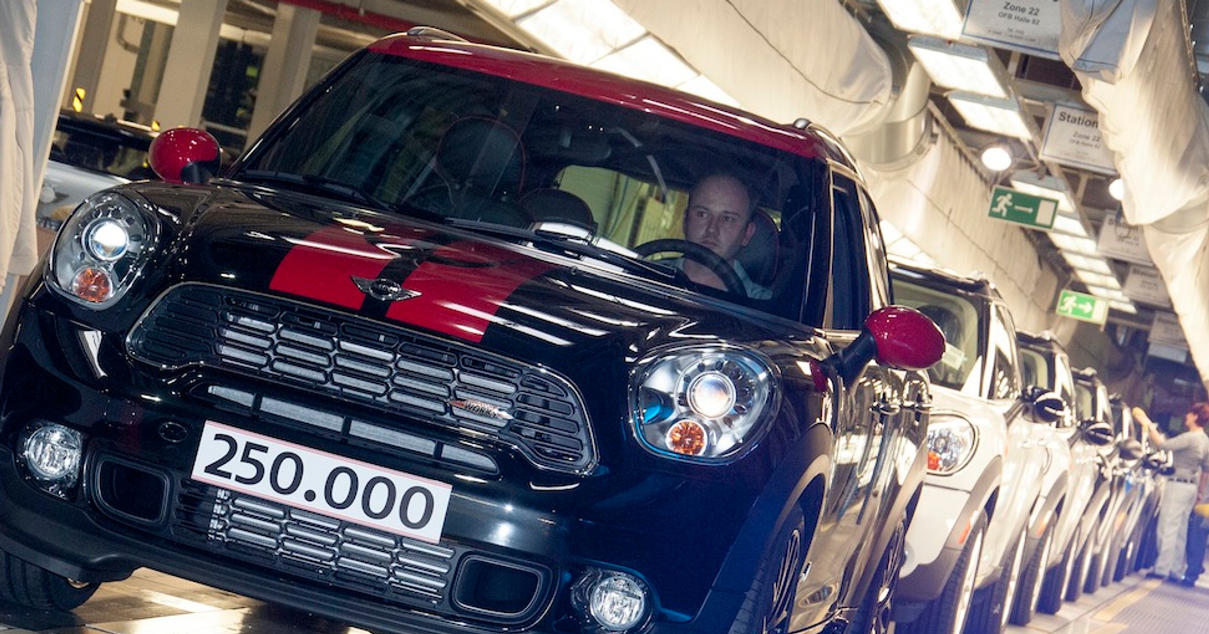 Ćwierć miliona Mini Countryman