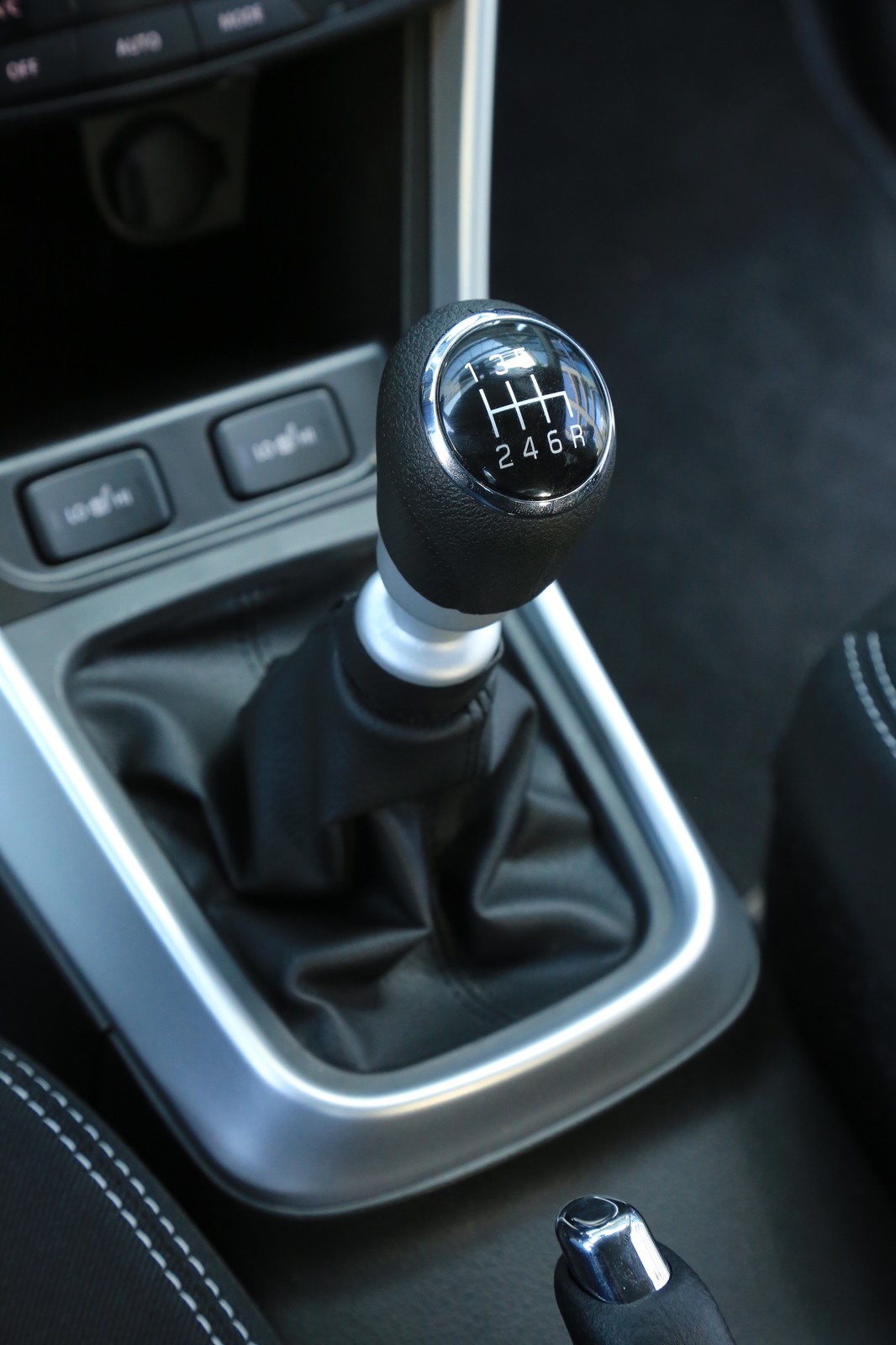 SX4 S-Cross Hybrid 1.4 BOOSTERJET 2WD 6MT