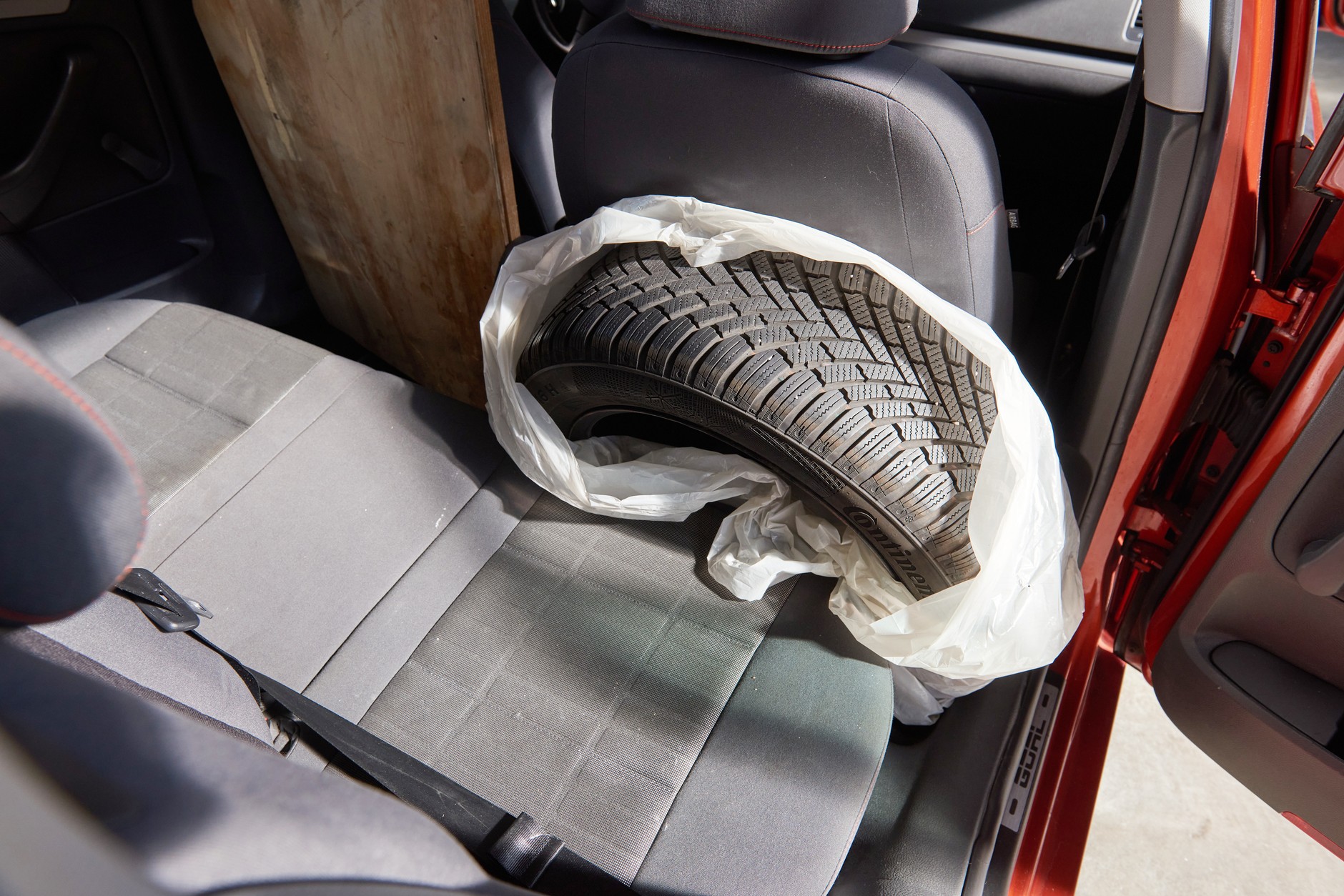 Bezpieczny przewóz kół na wymianę