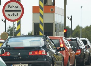Jak na płatnej autostradzie zapłacić mniej albo nie płacić wcale?