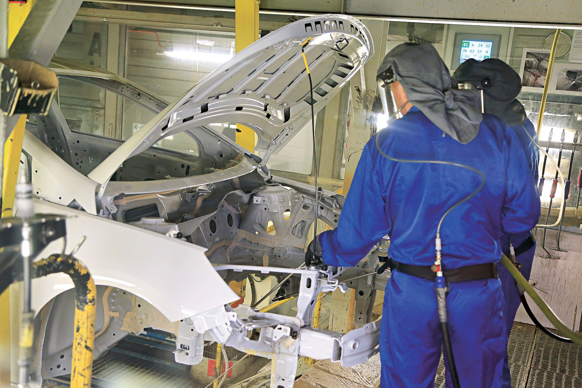 Fabryka Opla w Gliwicach: etapy produkcji Astry na wydziale montażu