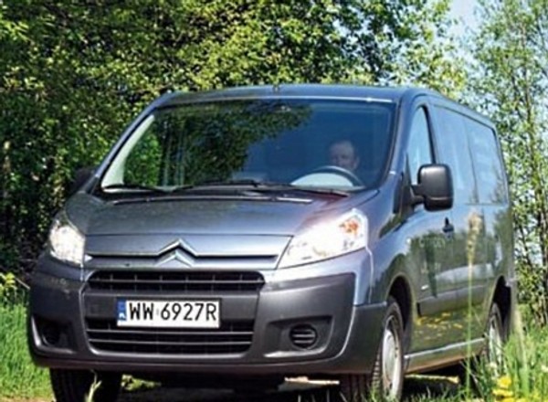 Citroen Jumpy. Dostawczak z nutą vana