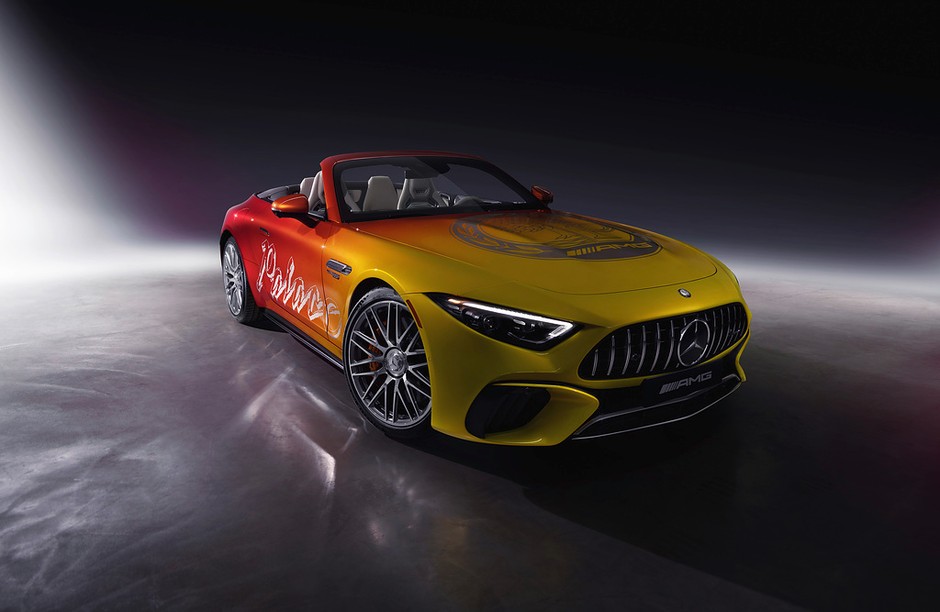 Art Cars Mercedes-AMG i Palace Skateboards