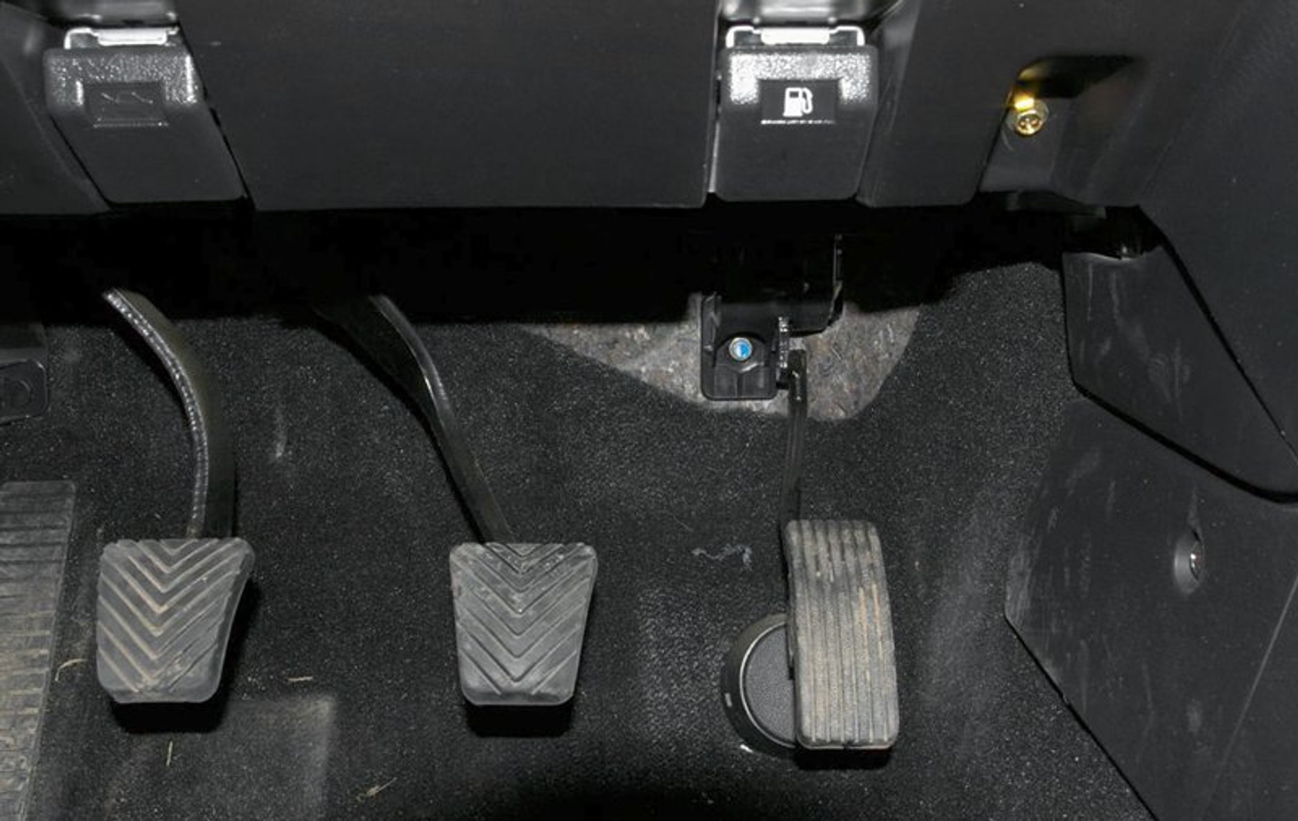 Mitsubishi Pajero 3.2 DI-D SWB – zwinna jaszczurka