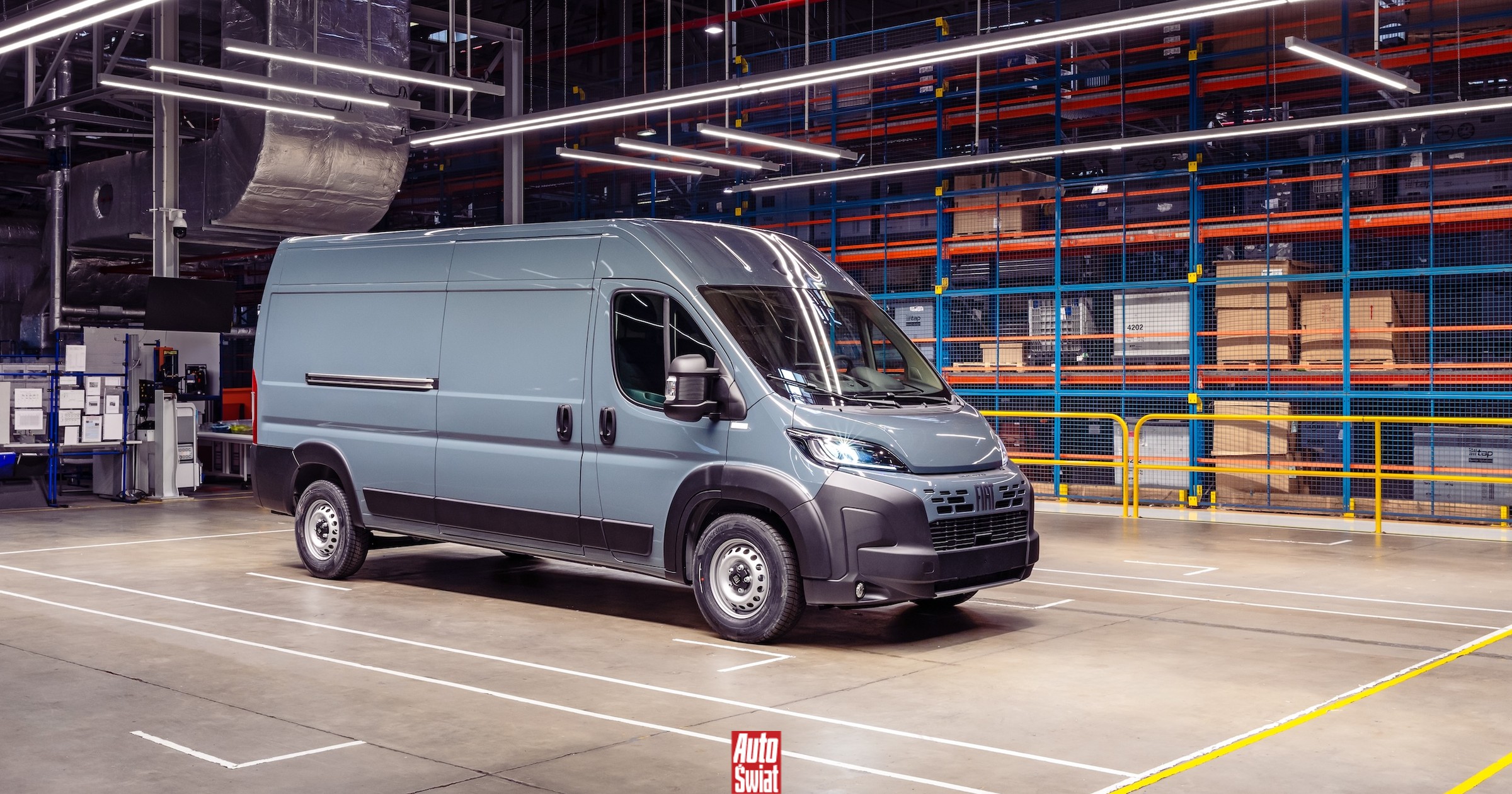 Polska fabryka w Gliwicach przeszła transformację i świętuje. Z taśmy zjechał wyjątkowy Fiat