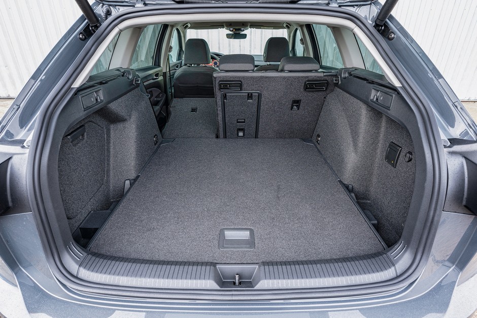 Volkswagen Golf 1.5 TSI - bagażnik kombi