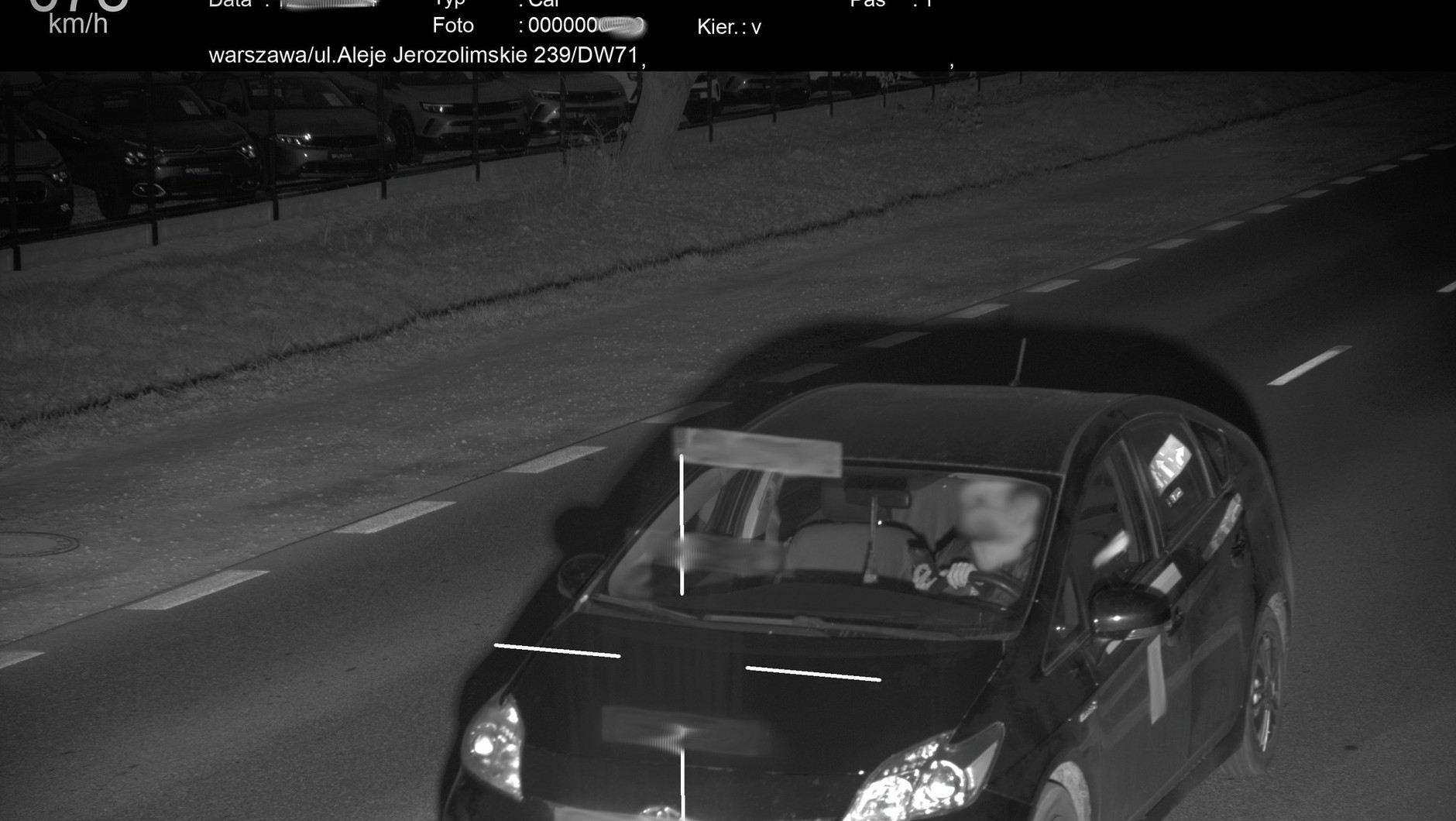 Tak wygląda zdjęcie wykonane po zmroku przez urządzenie TraffiStar SR390