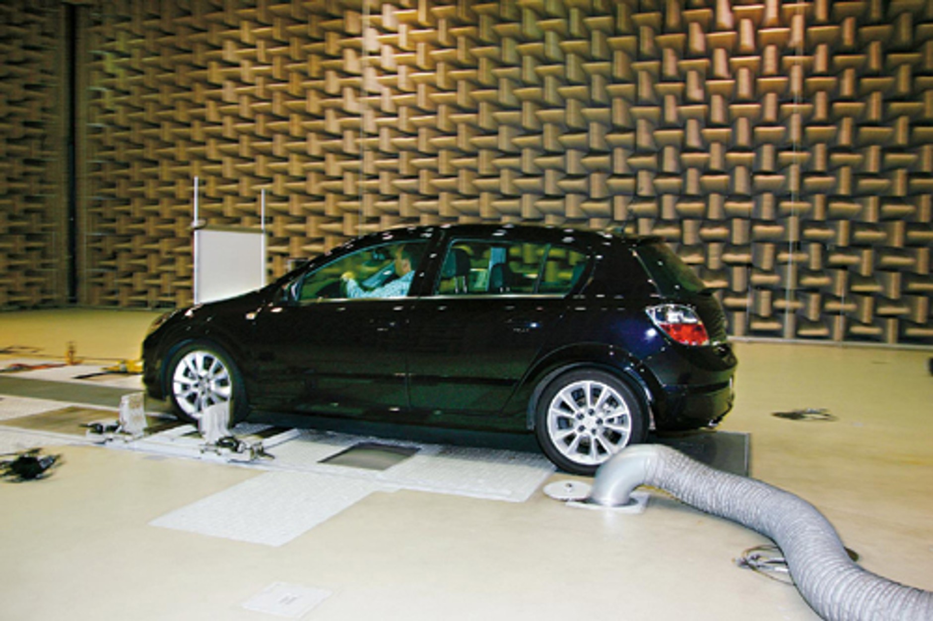 Czy auta rzeczywiście są ciche?