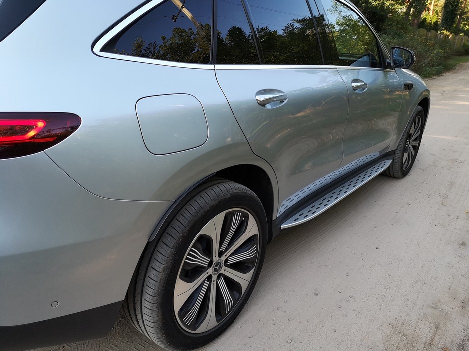 Mercedes EQC 400