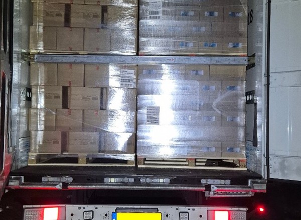 Ukradli ciężarówkę, żeby ukraść naczepę. W tle towar o wartości pół miliona euro