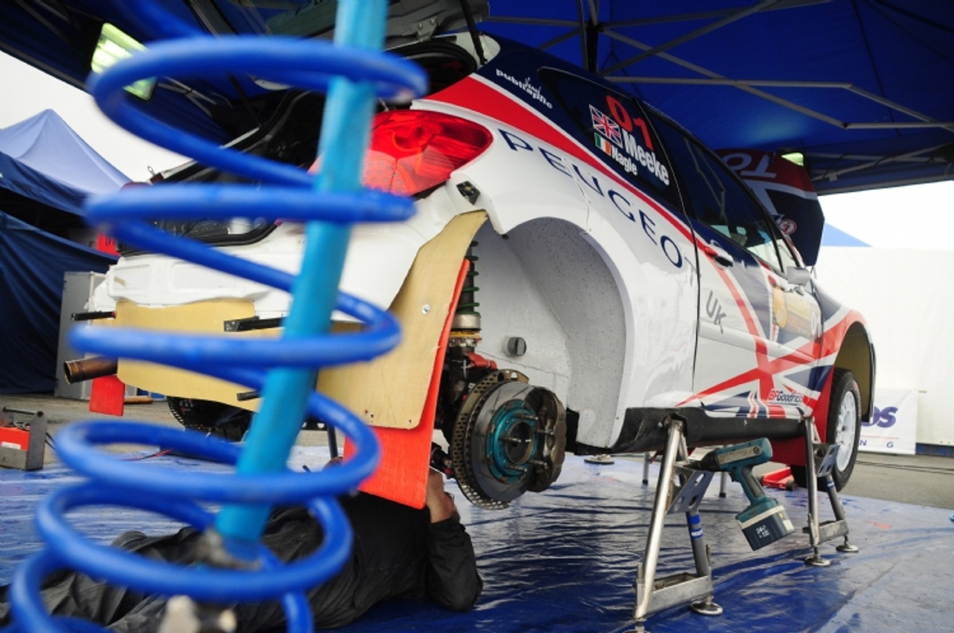 Rally de Curitiba 2010: pewne zwycięstwo Krisa Meeke, Juho Hänninen liderem IRC