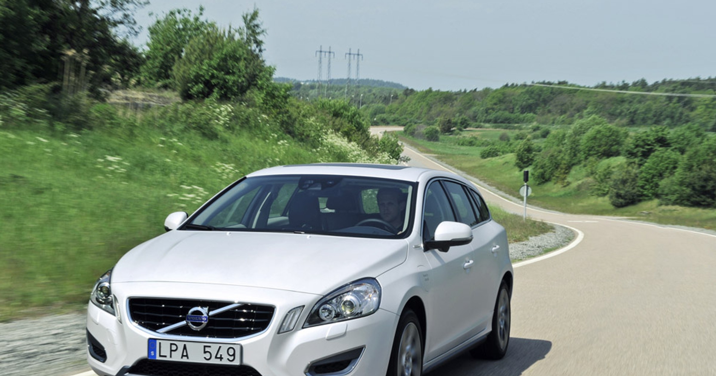 Volvo V60 Plug-iN Hybrid: szwedzka hybryda dla rodziny