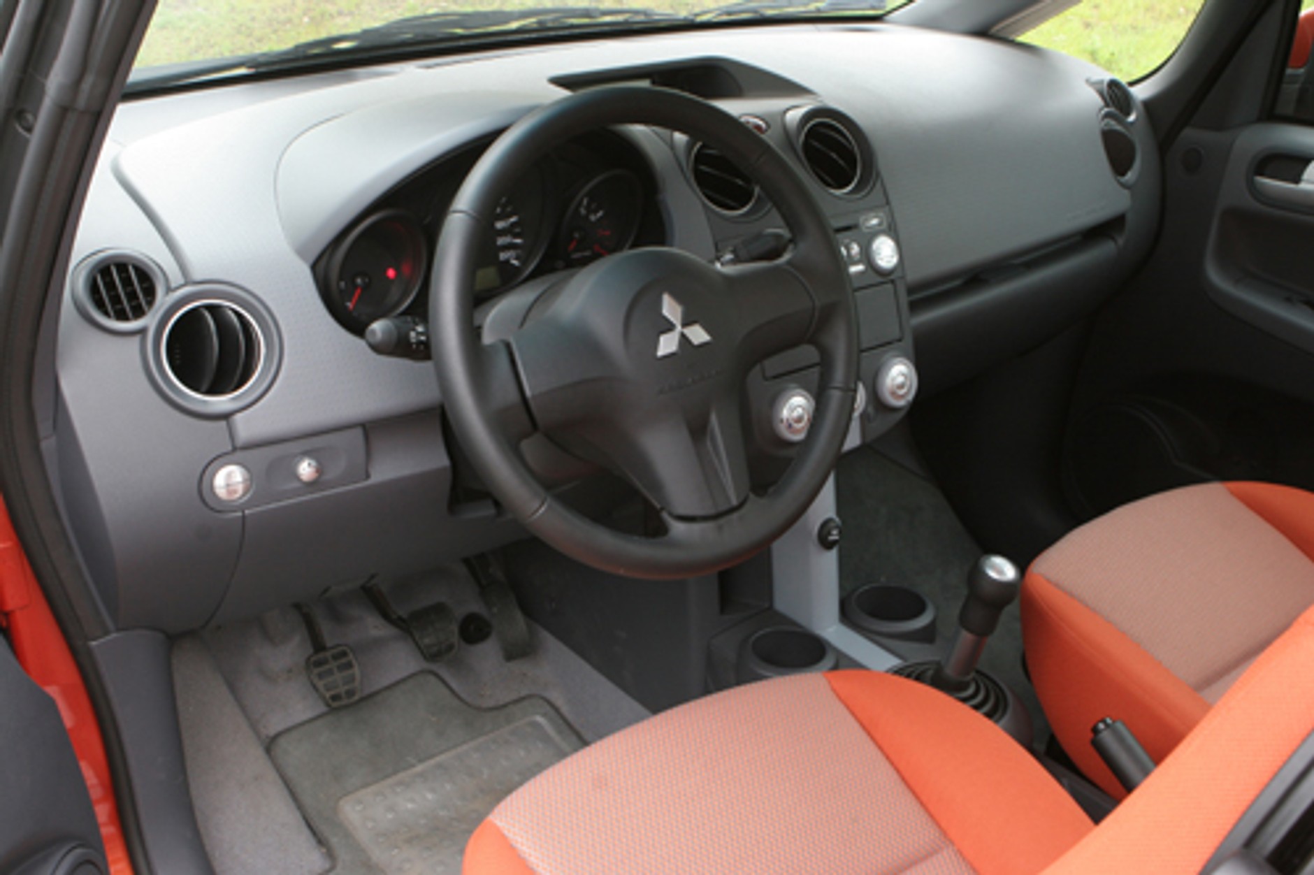 Mitsubishi Colt Cabriolet - Kabriolet na cały rok