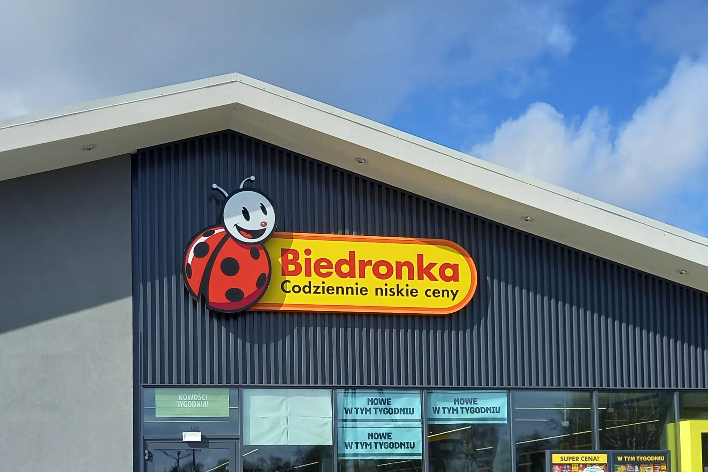 Nowy system na parkingach Biedronki. Testy już trwają