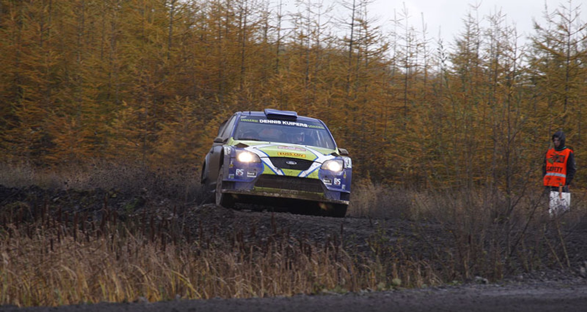 Rajd Wielkiej Brytanii 2009: mistrz świata Loeb w akcji - fotogaleria Rallyworld©Willy Weyens