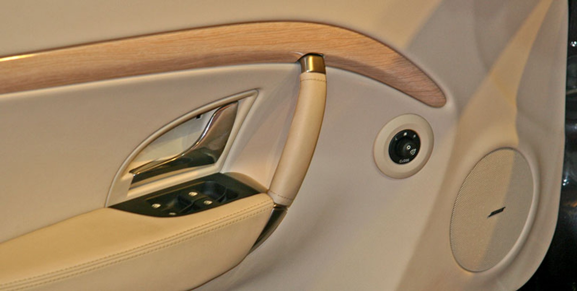 IAA Frankfurt 2009: Maserati GranCabrio czyli GranTurismo bez dachu