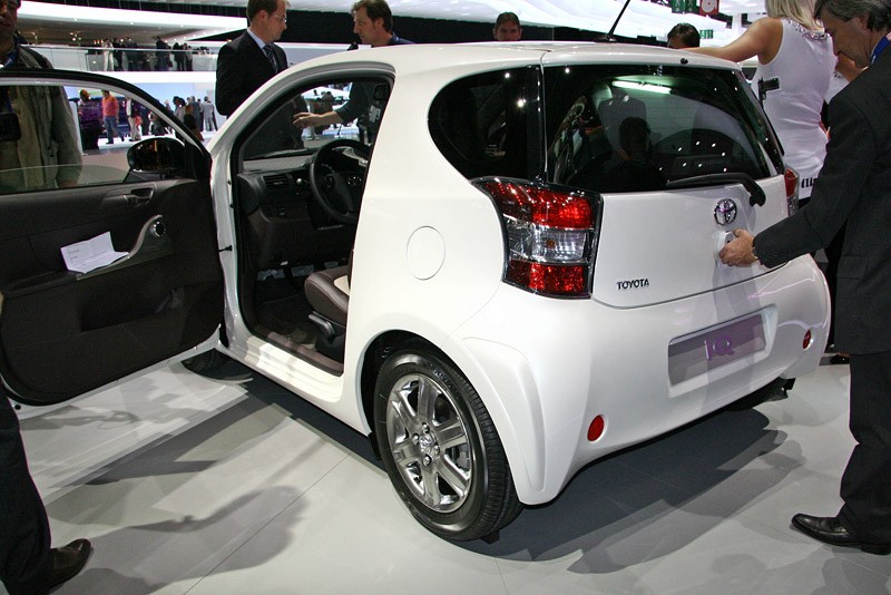 Paryż 2008: Toyota iQ – pierwsze wrażenia