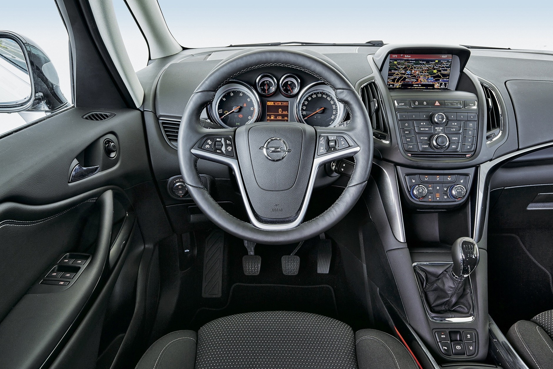 BMW 218d Gran Tourer i Opel Zafira Tourer 1.6 CDTI