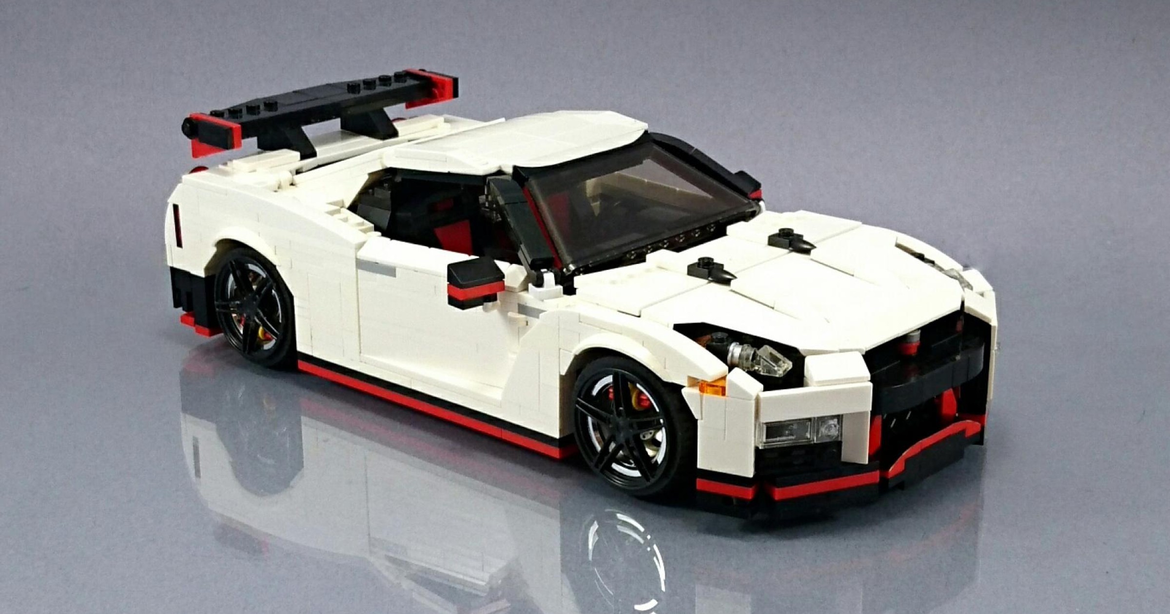 Nissan GT-R Nismo z klocków LEGO