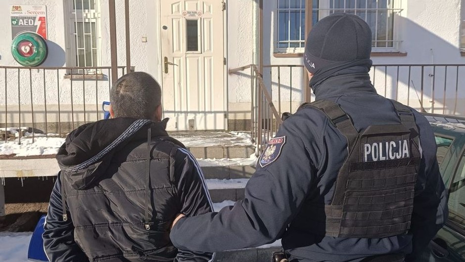 Pijany kierowca bez uprawnień uciekał policji w Trójmieście