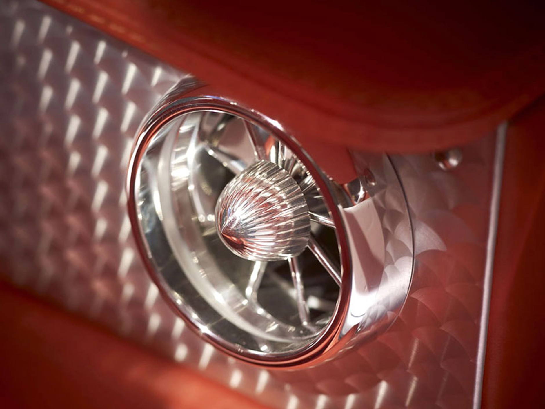 Genewa 2009: Spyker C8 Aileron – premiera wersji seryjnej