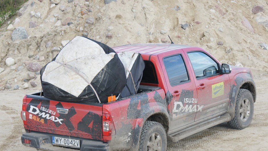 Nowoczesny wielbłąd: Isuzu d-max w teście "transportowym"