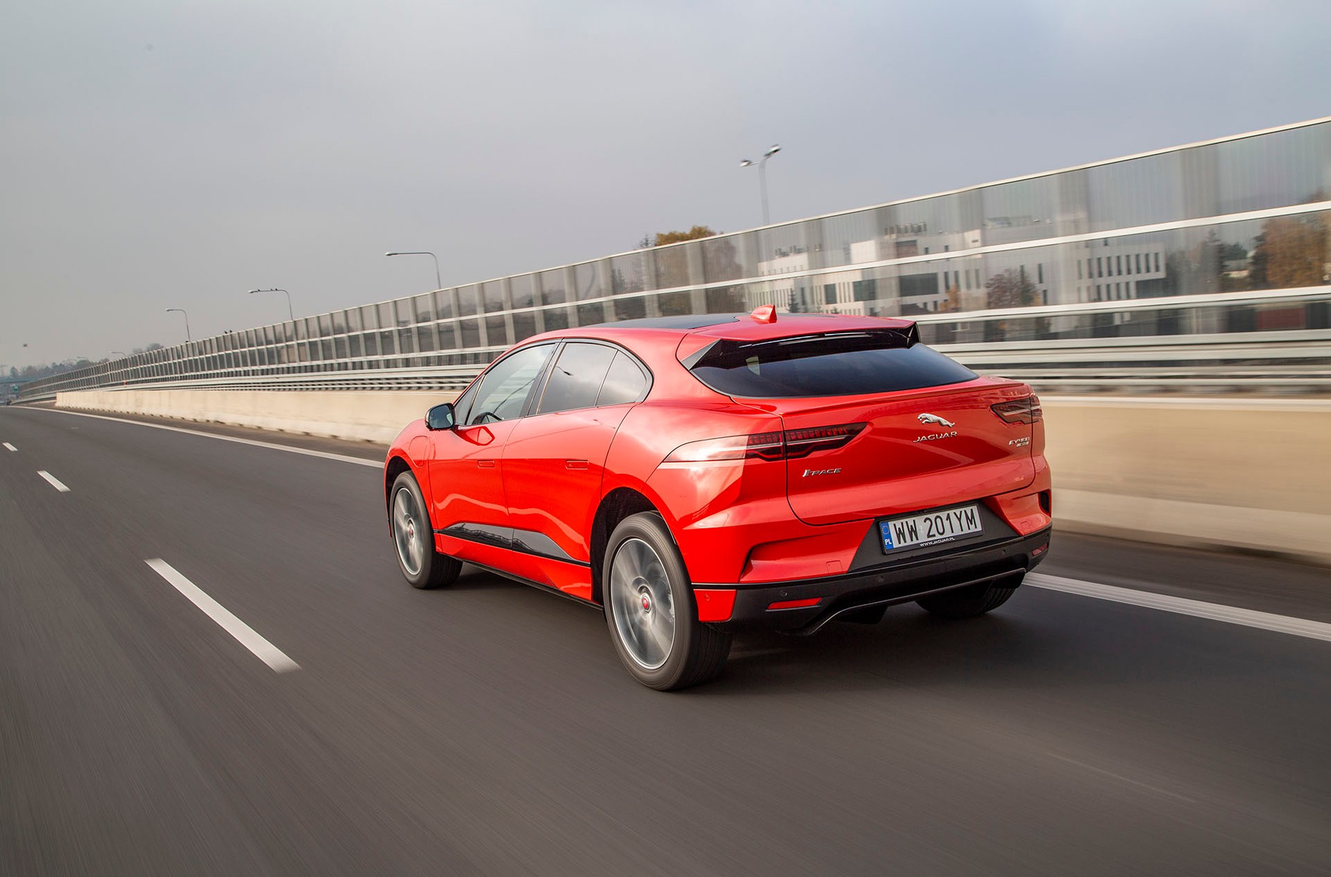 Jaguar i-Pace - czy jest lepszy od Tesli?