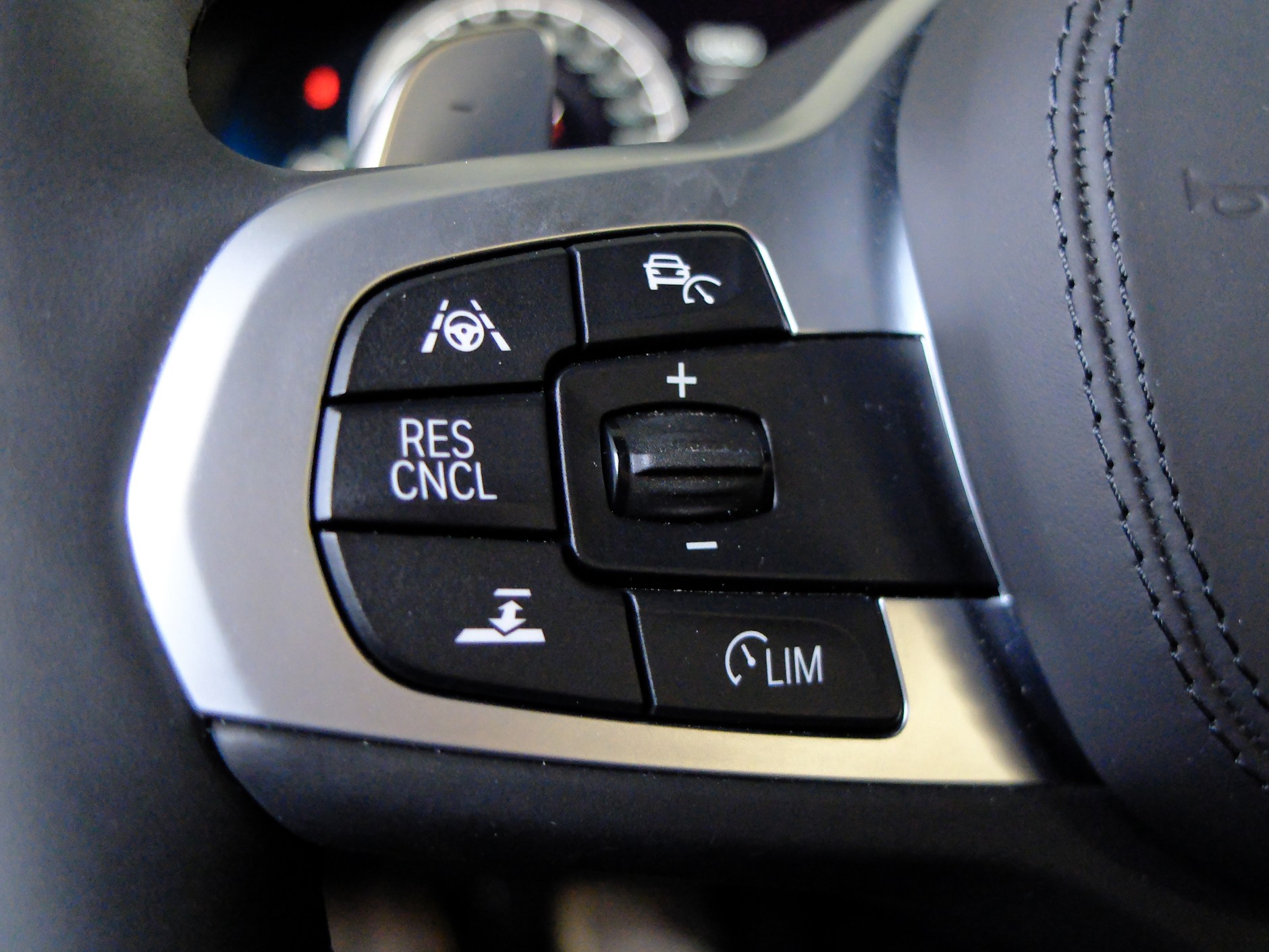 BMW M550i xDrive