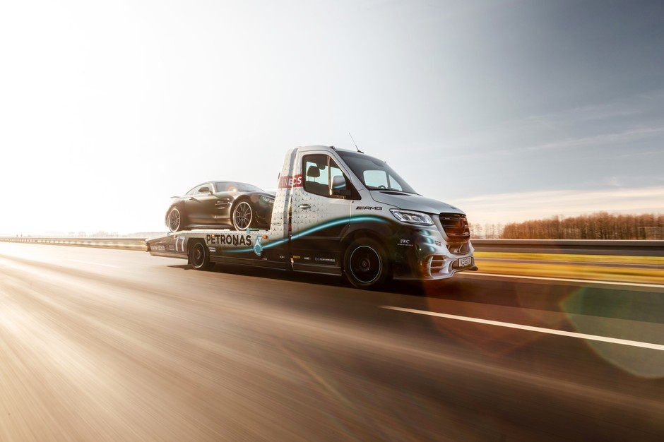 Mercedes Sprinter Petronas Edition Kegger