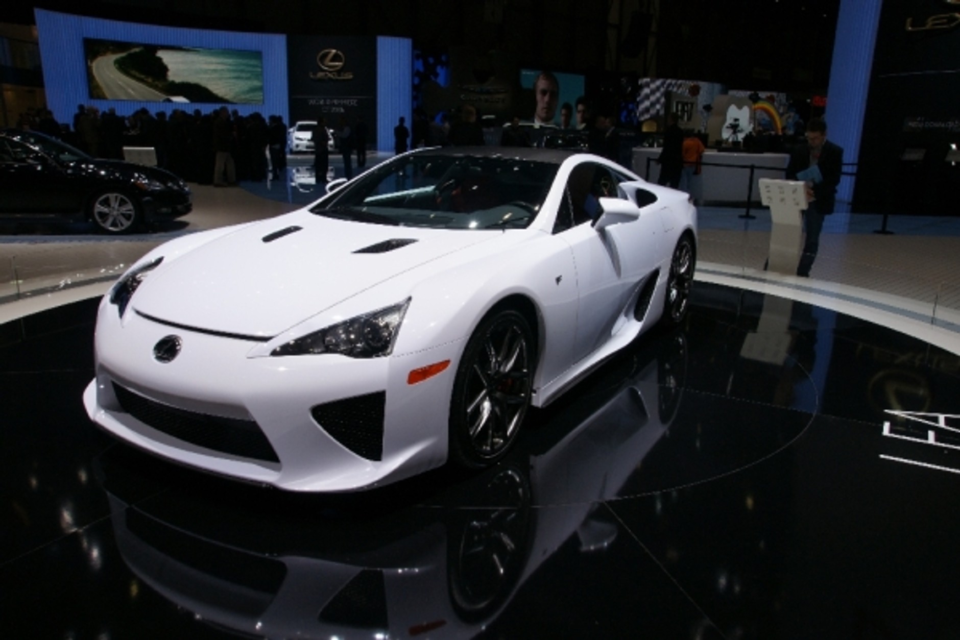 Genewa 2010: 128 premier światowych i 32 europejskie (Galeria)