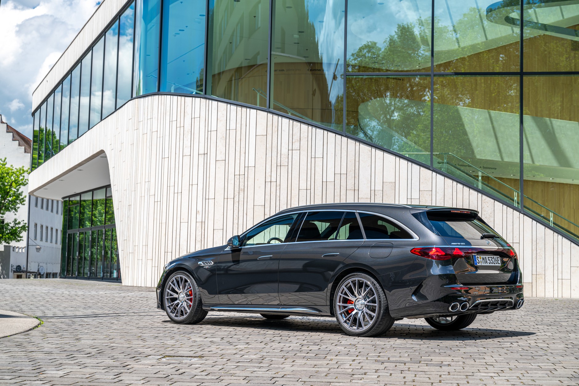 Mercedes-AMG E53 Hybrid 4MATIC+ Estate