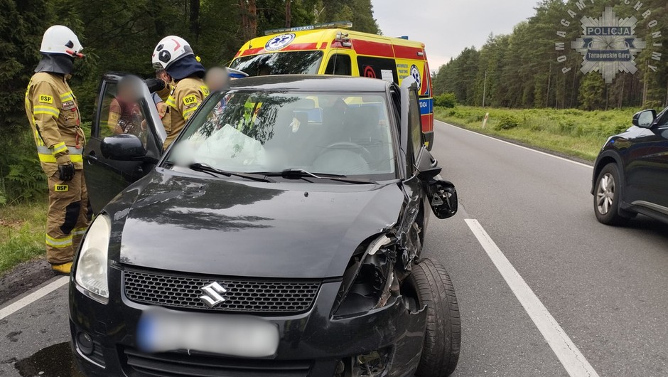 Obraz pochodzący z serwisu https://tarnowskie-gory.policja.gov.pl/k26/informacje/wiadomosci/388083,Grozna-kolizja-na-DW908.html