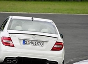 Mercedes C63 AMG daje z siebie jeszcze więcej