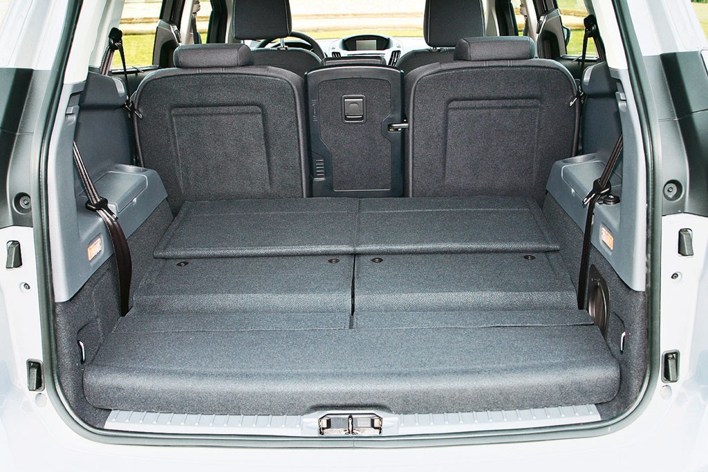 Ford C-Max i Grand C-Max: Podwójna stawka Forda