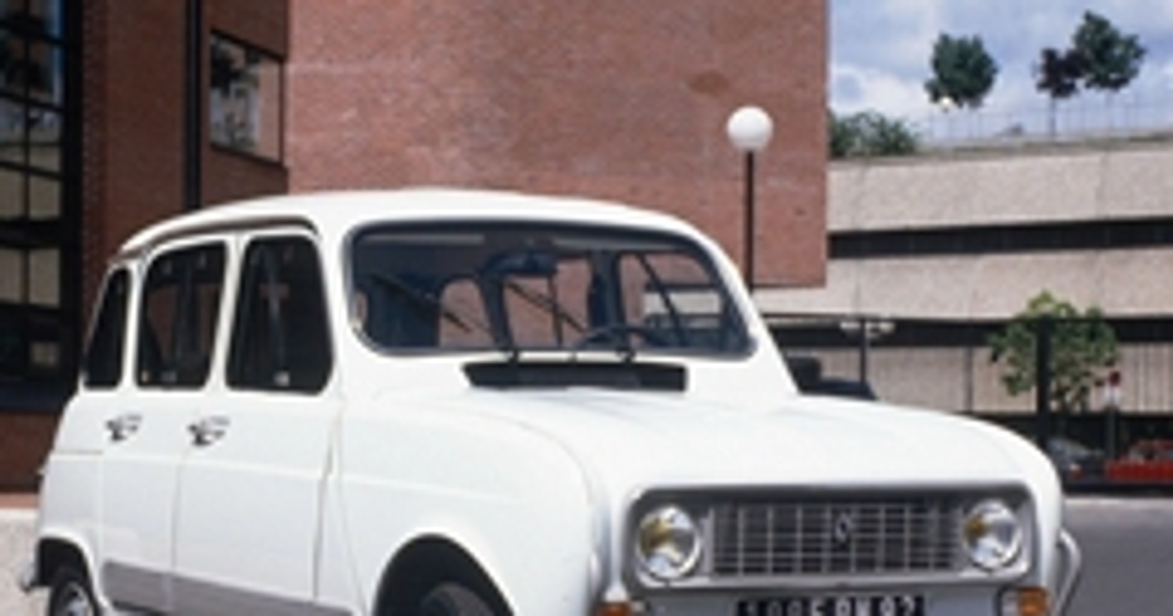 Renault 4 ma pół wieku, prawie tyle co ja