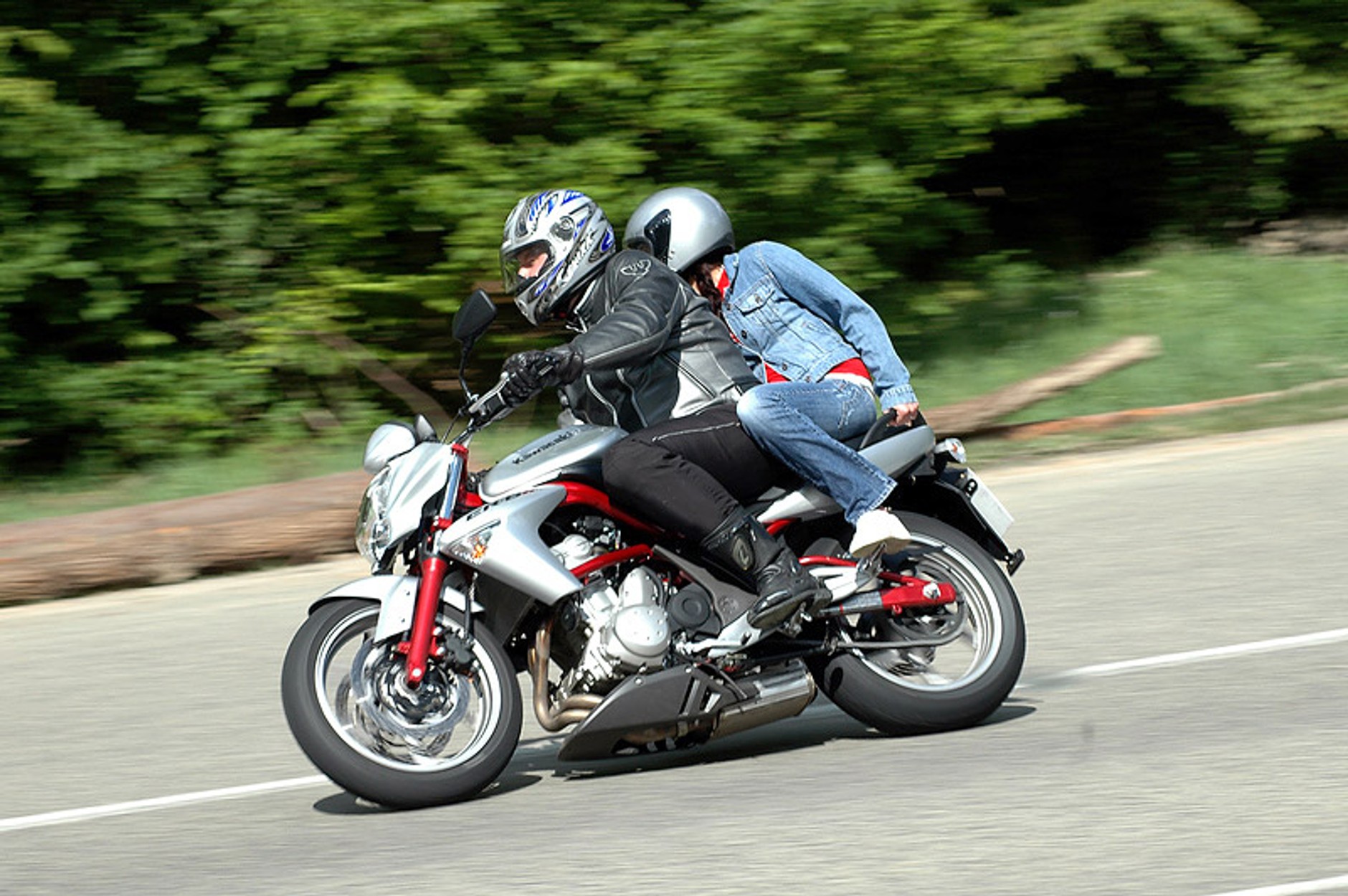 Kawasaki ER-6n - zwinne jak łasiczka