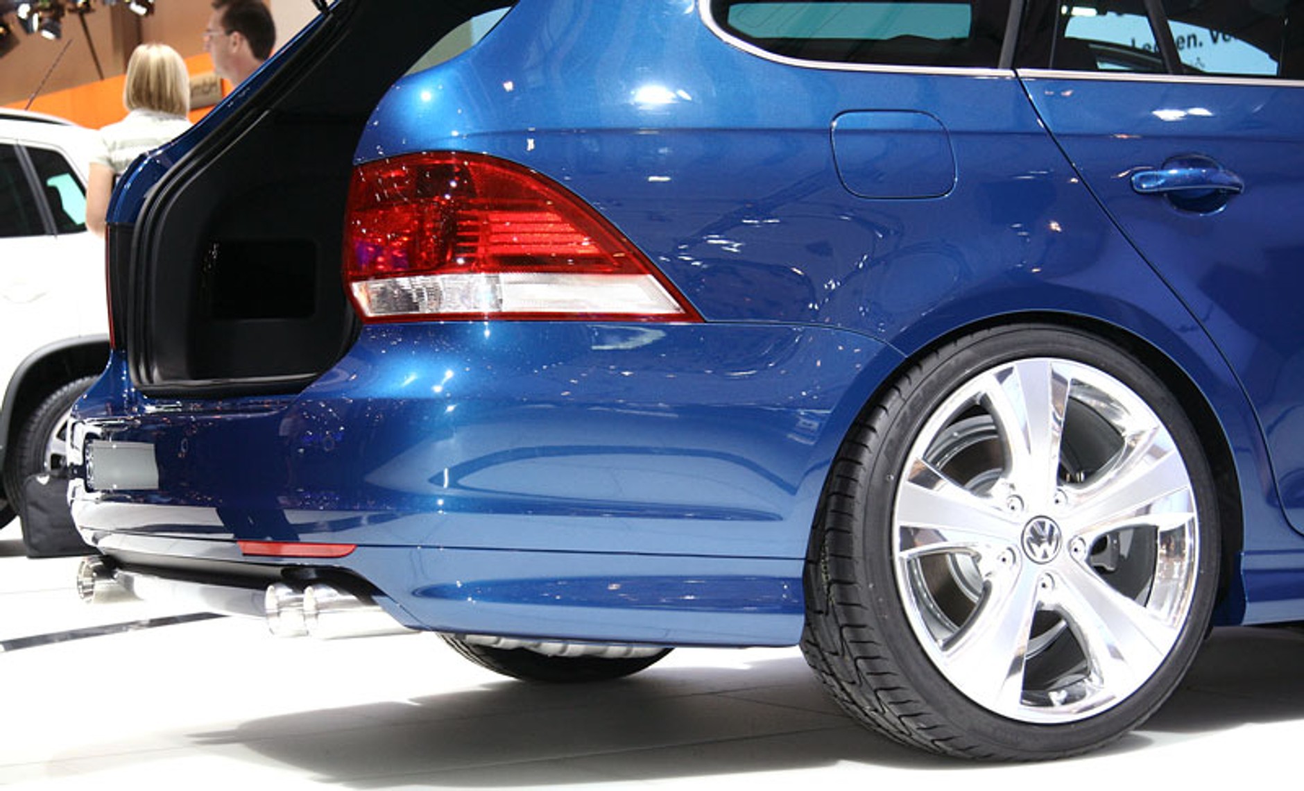 Essen Motor Show 2007: Volkswagen Golf Variant RaVe 270 – premiéra tuningowego konceptu