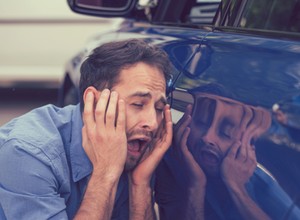 Dzięki temu nie obijesz drzwi samochodu na parkingu