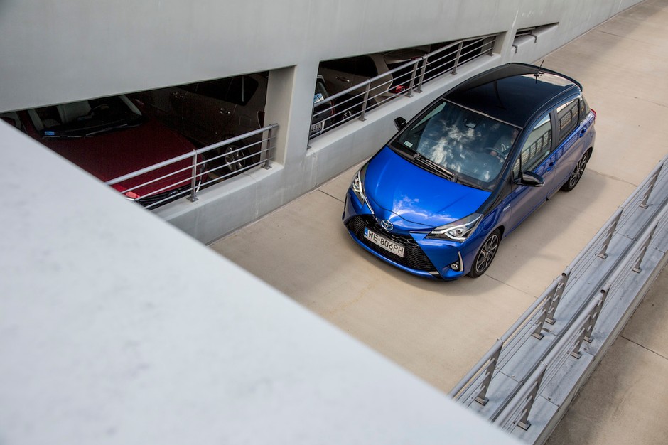 7. Toyota Yaris (aktualnie w sprzedaży są dwie generacje tego modelu)
