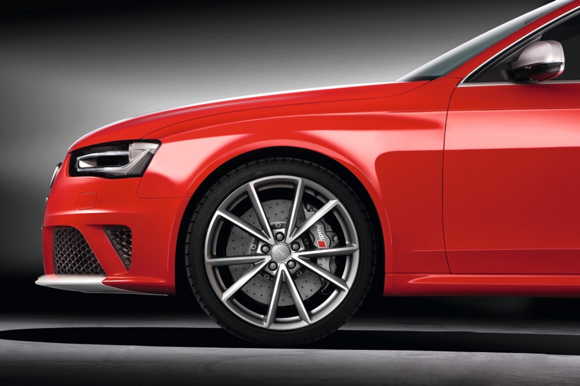 Audi RS4 Avant: Rodzinny sportowiec