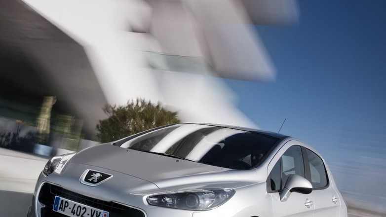 Odmłodzony Peugeot 308 od marca 2011 w sprzedaży