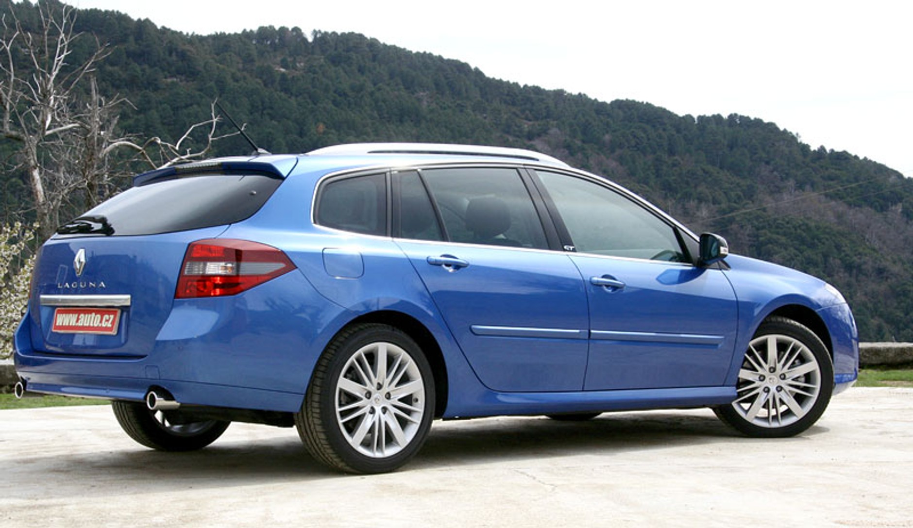 Renault: pierwsze wrażenia z jazdy Laguną GT