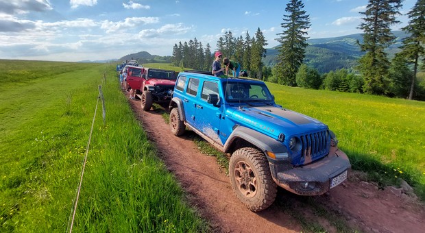 Camp Jeep Kudowa-Zdrój — Sprawdziliśmy Wranglera Rubicona 4xe nie tylko w terenie