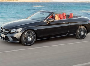 Mercedes klasy C cabrio i coupe na salonie w Nowym Jorku