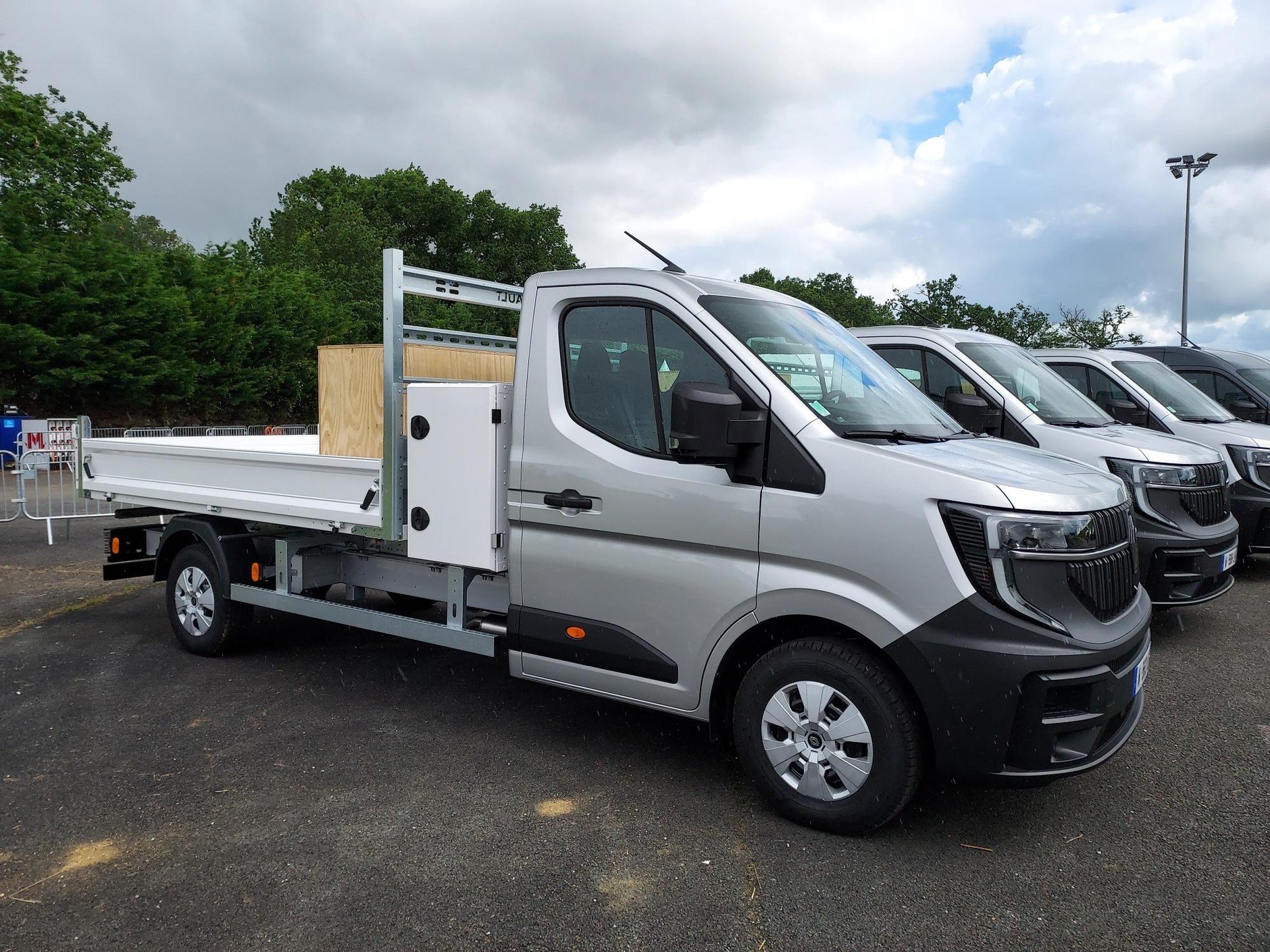 Nowy Renault Master – wersja skrzyniowa