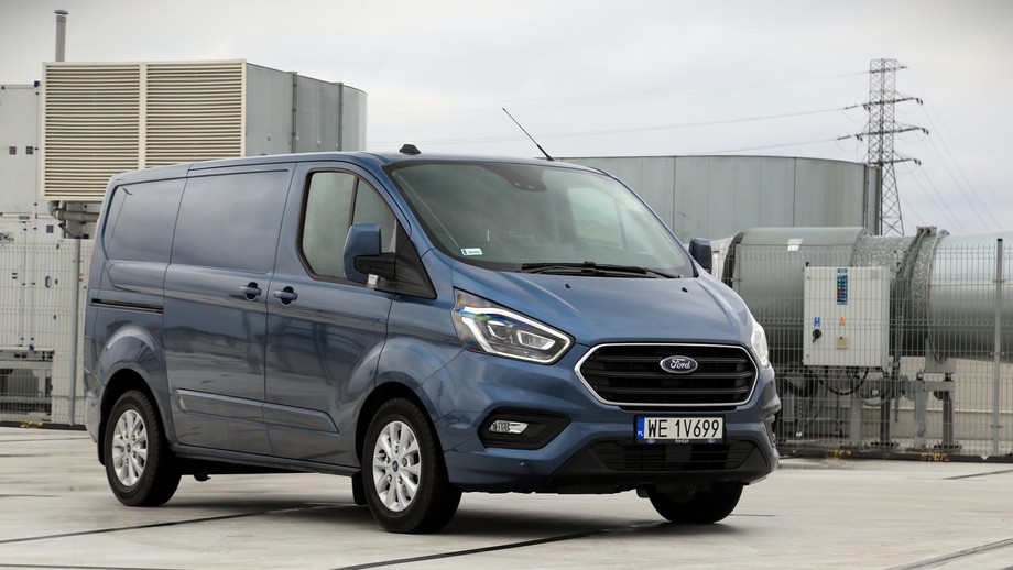 Ford Transit Custom plug-in – miejski dostawczak