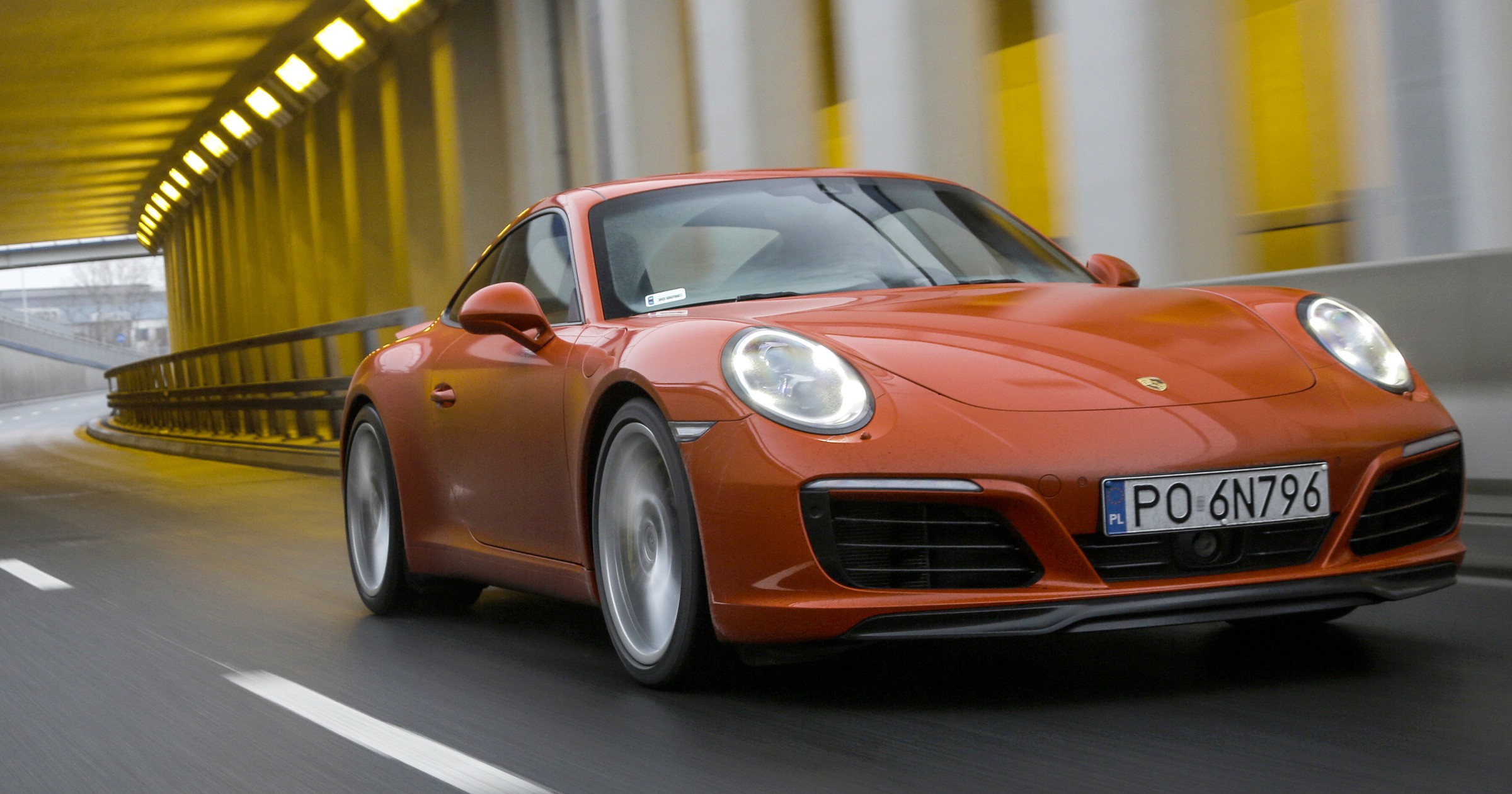 Porsche 911 Carrera S (4)